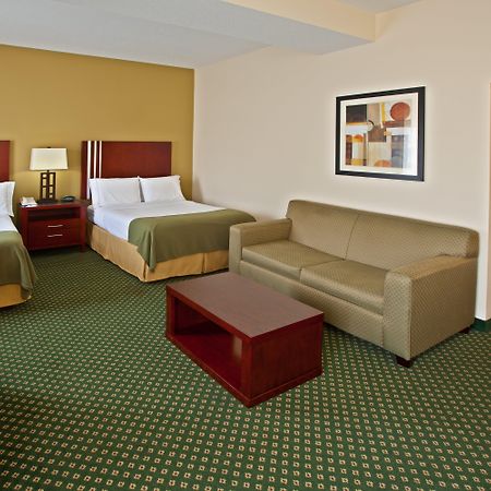Holiday Inn Express & Suites Indianapolis - East By Ihg Facilities photo